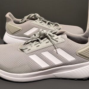 Adidas Duramo 9 Men's Running Sneakers Lite  Grey/White Size 9.5 EE7923